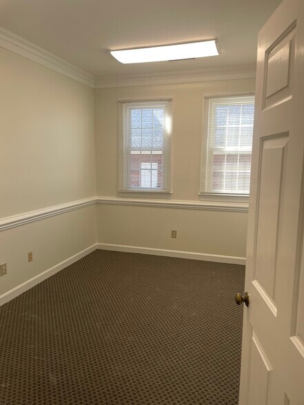 More Photos Of 1344-1346 Ashley Sq, Winston-Salem Office Residential For Lease
