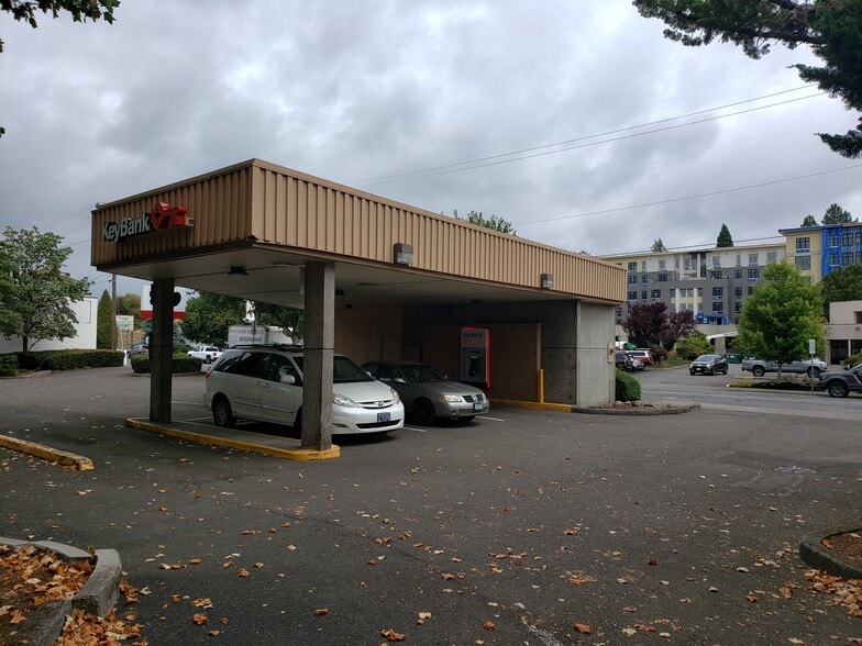 More Photos Of 10415 SE Main St, Milwaukie Bank For Sale