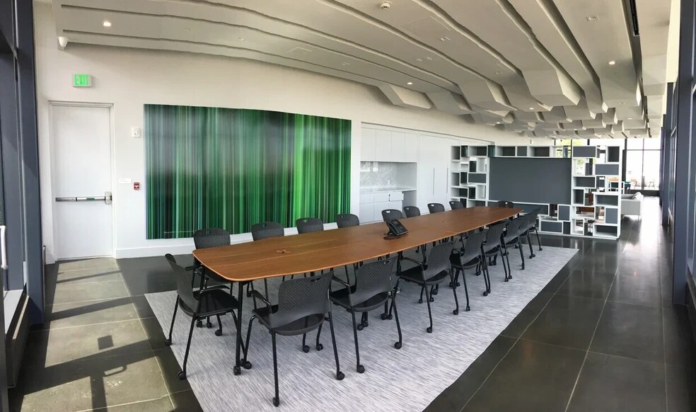 More Photos Of 19790 W Dixie Hwy, Aventura Office For Sale