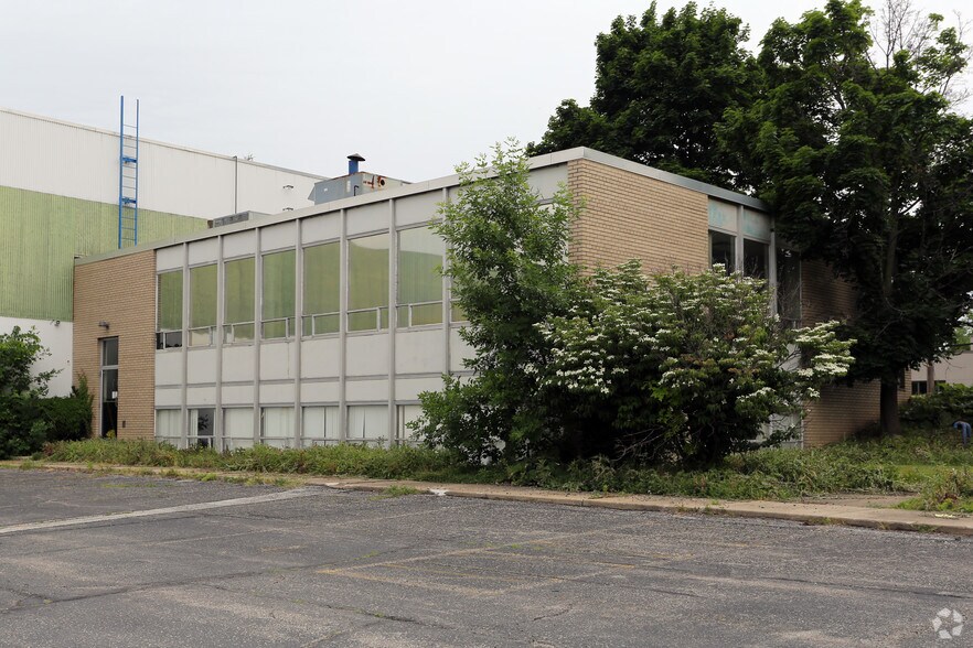 More Photos Of 26800 Richmond Rd, Bedford Heights Manufacturing For Lease