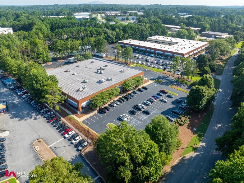 More Photos Of 5200 Panola Industrial Blvd, Decatur Warehouse For Lease