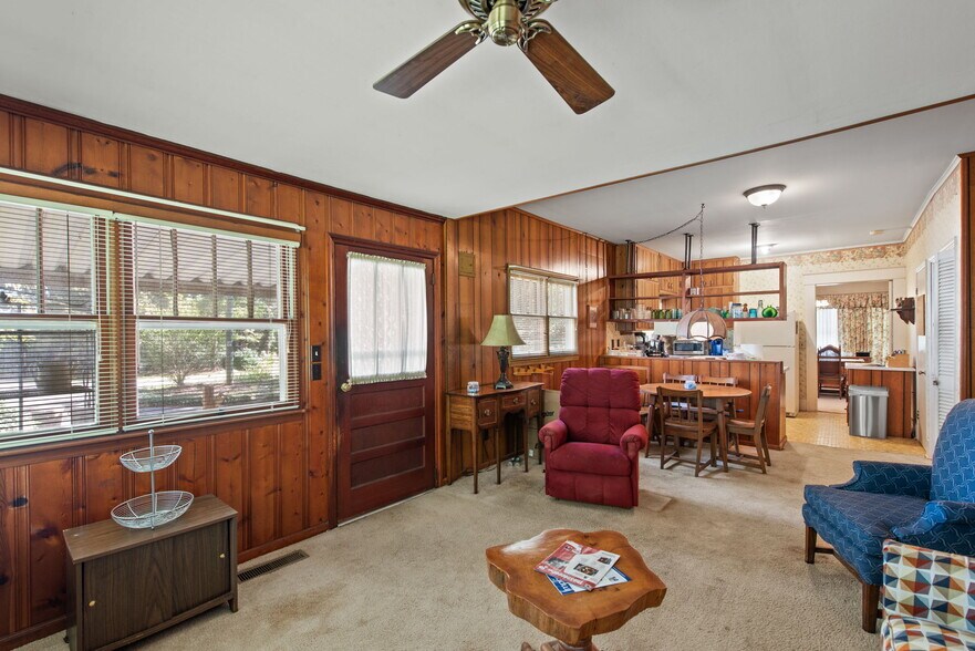 More Photos Of 1556 Highway 29 N, Newnan Office Residential For Sale