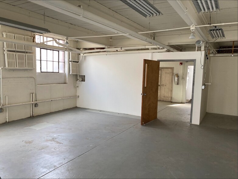 More Photos Of 11 Boyd St, Watertown Office Residential For Lease