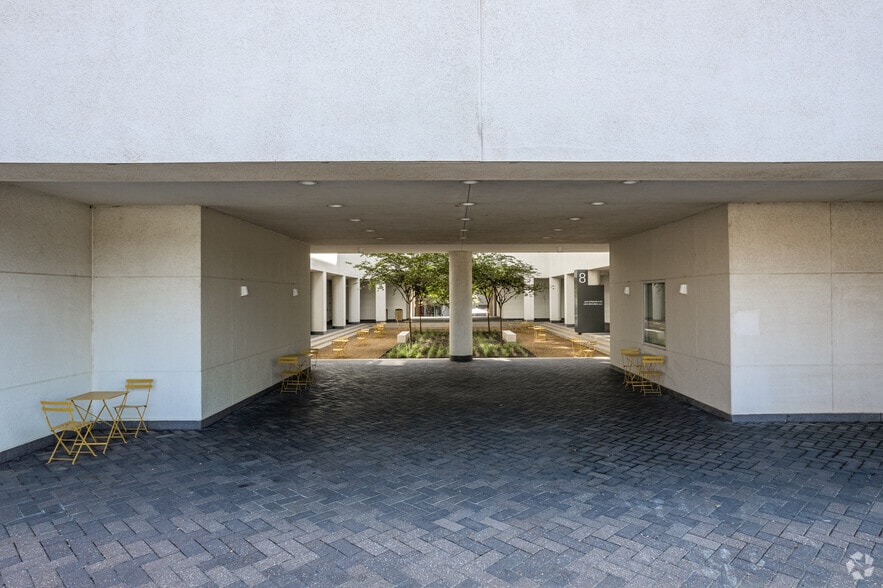 More Photos Of 1500 Solana Blvd, Westlake Unknown For Lease