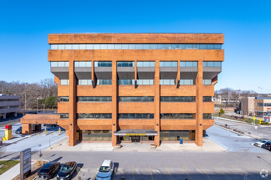 More Photos Of 2675 N Mayfair Rd, Wauwatosa Office For Lease