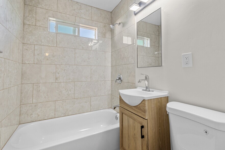 More Photos Of 1519 Missouri St, San Diego Apartments For Sale