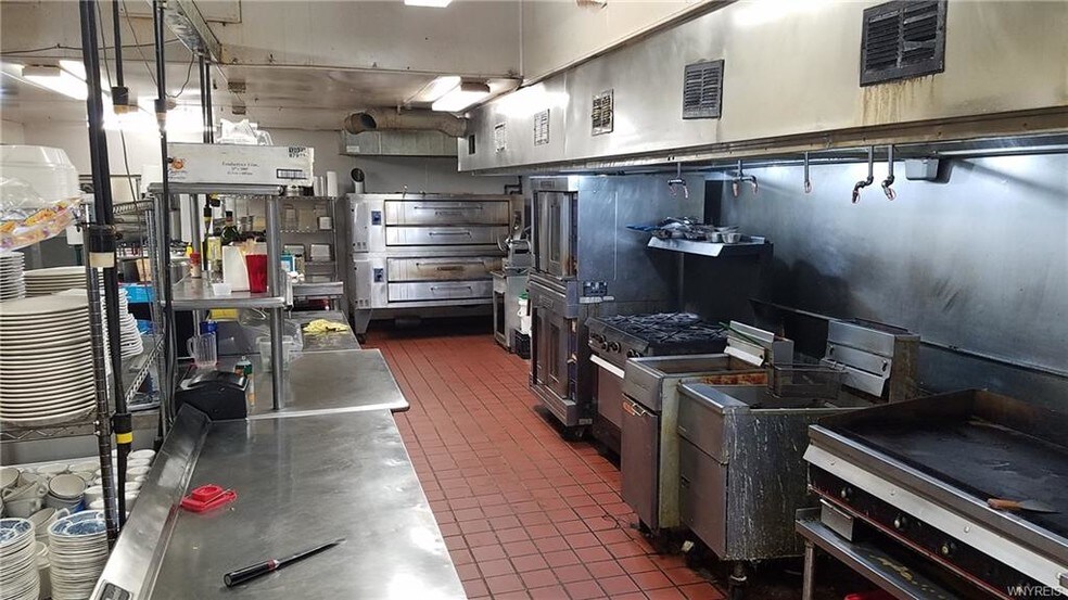 More Photos Of 418 Main St, Youngstown Restaurant For Sale