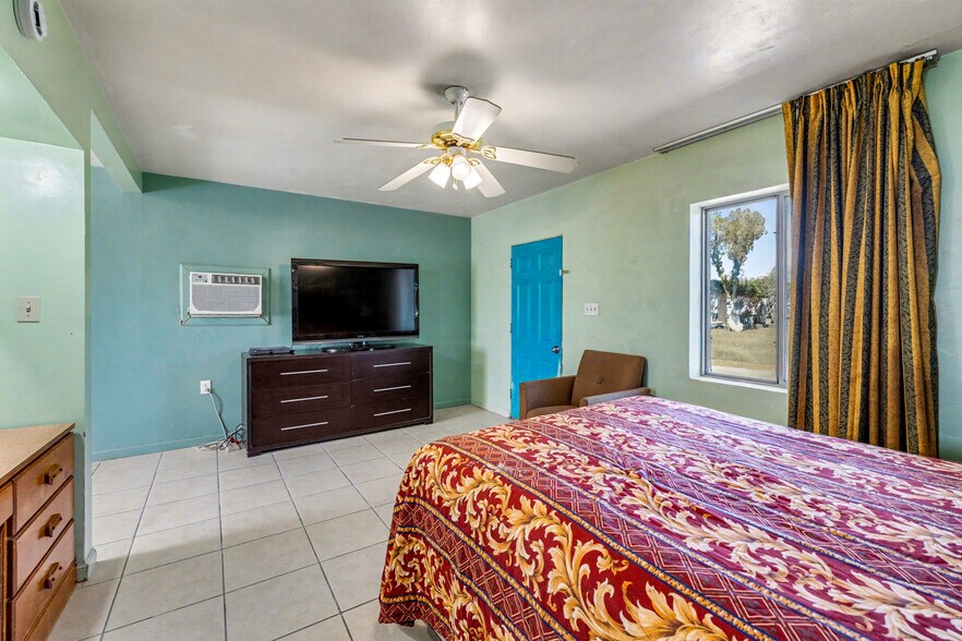 More Photos Of 537 S Country Club Dr, Mesa Hotel For Sale