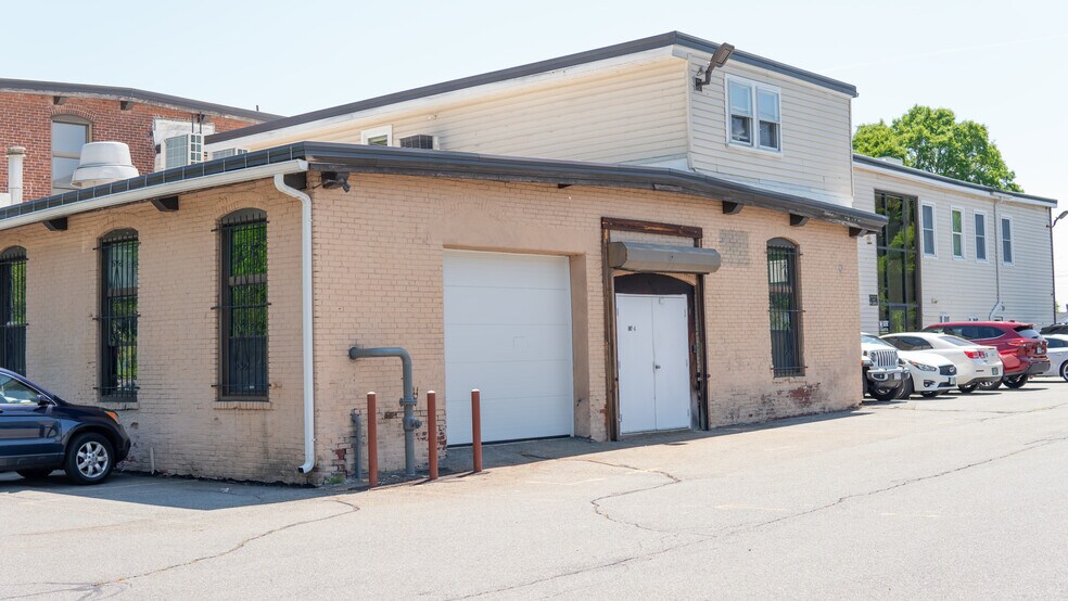 More Photos Of 60 Pine St, Methuen Light Manufacturing For Lease