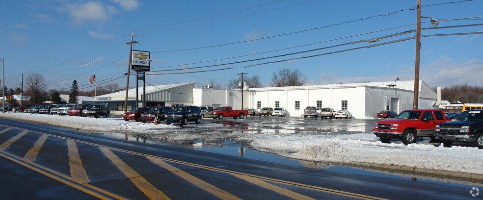 Primary Photo Of 7019 E Dominick St, Rome Auto Dealership For Lease