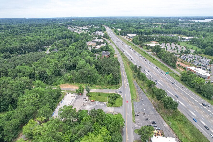 More Photos Of 19400 Statesville Rd, Cornelius General Retail For Lease