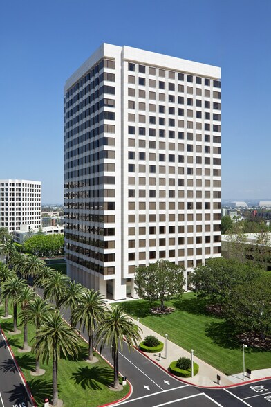 More Photos Of 4 Park Plaza, Irvine Office For Lease