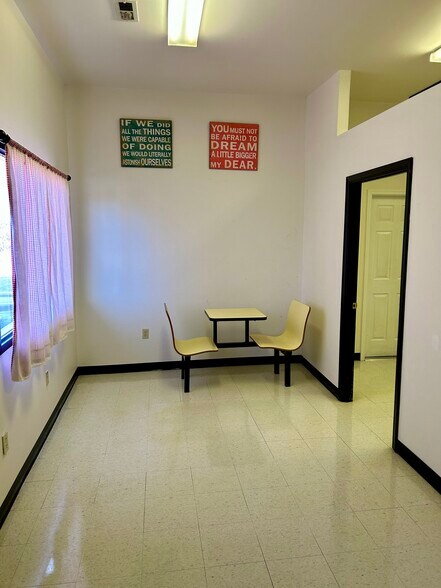 More Photos Of 2753 Dogtown Rd, Goochland Storefront Retail Office For Lease