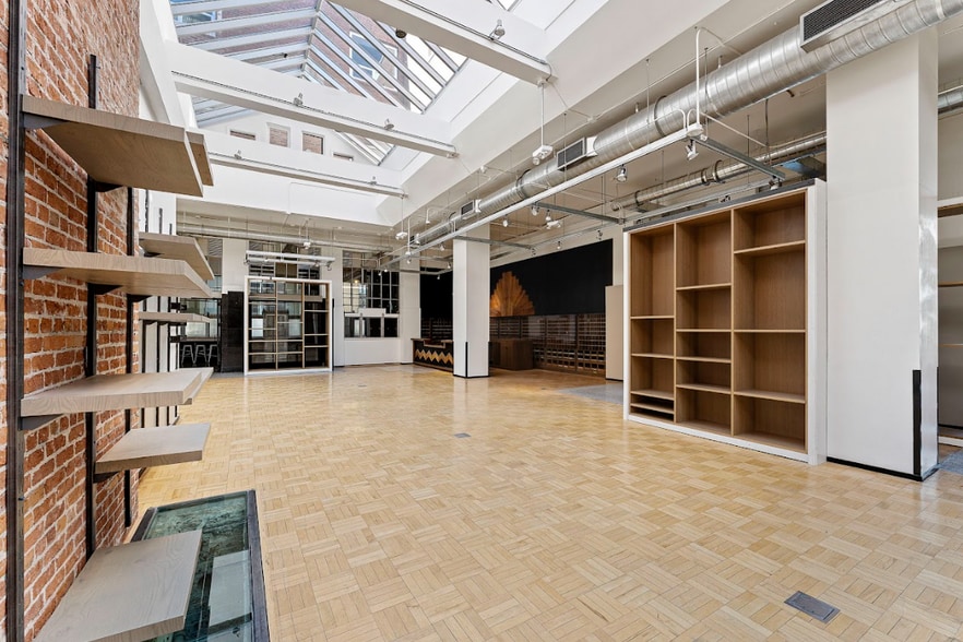 More Photos Of 50 S Virginia St, Reno Office For Sale