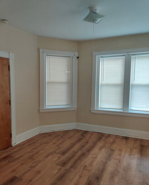 More Photos Of 194-196 Curtis St, New Britain Apartments For Sale