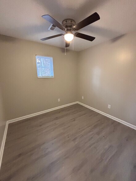 More Photos Of 209 Cemetary Ln, Jonesborough Apartments For Sale