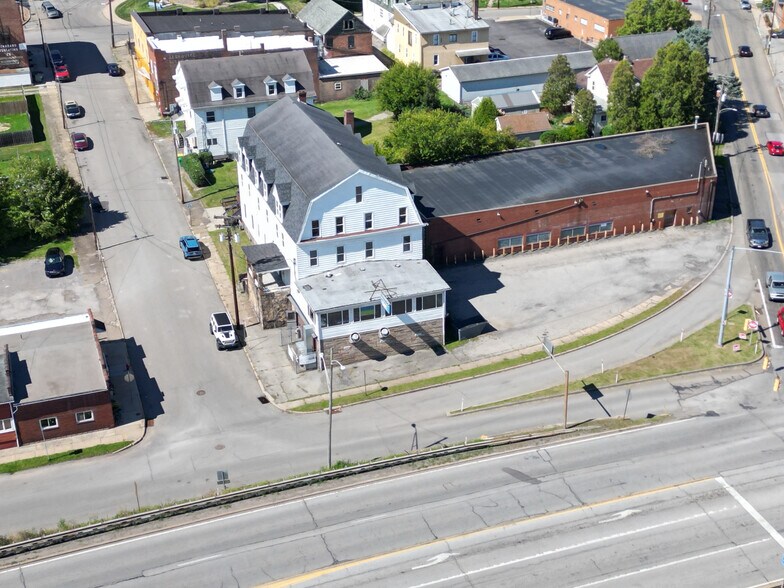 More Photos Of 1 Main St, Lyndora Restaurant For Lease