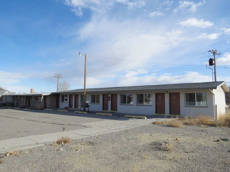 605 W 2nd St, Shoshoni, WY 82649 Motel For Sale