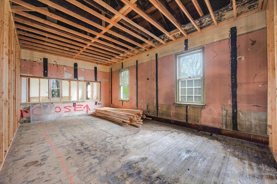 More Photos Of 640 N Broad St, Woodbury Police Fire Station For Sale