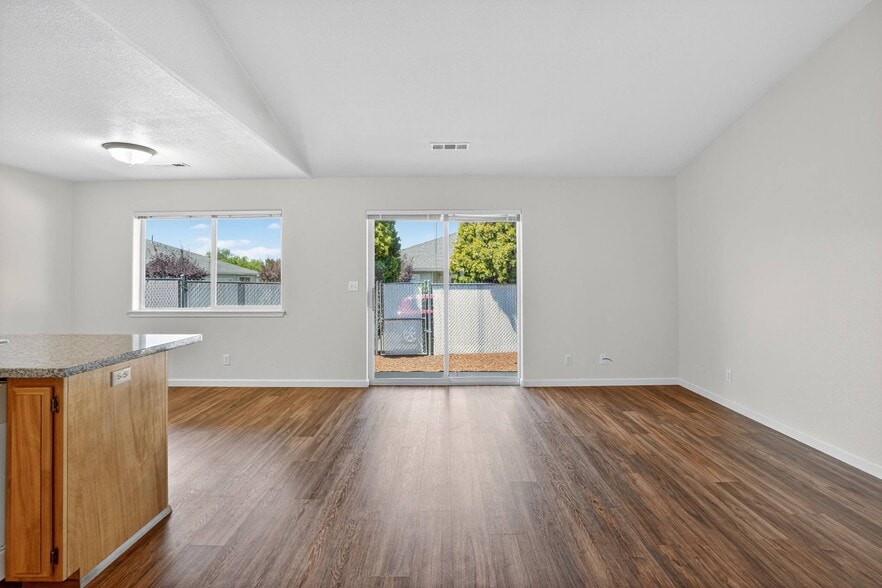 More Photos Of 1221 Skeeters Ln, Medford Apartments For Sale