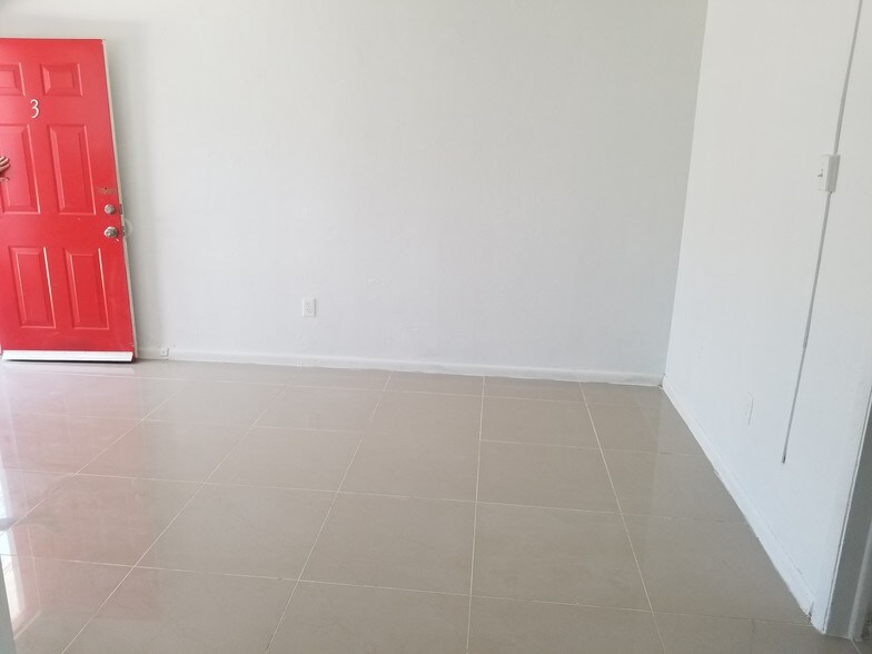 More Photos Of 110 E 10th St, Hialeah Apartments For Sale