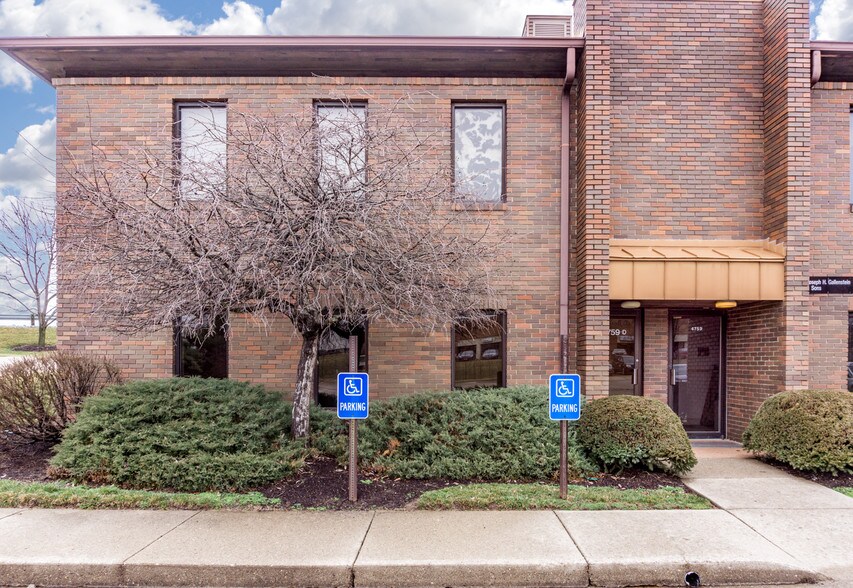 More Photos Of 4753-4759 Cornell Rd, Blue Ash Medical For Sale