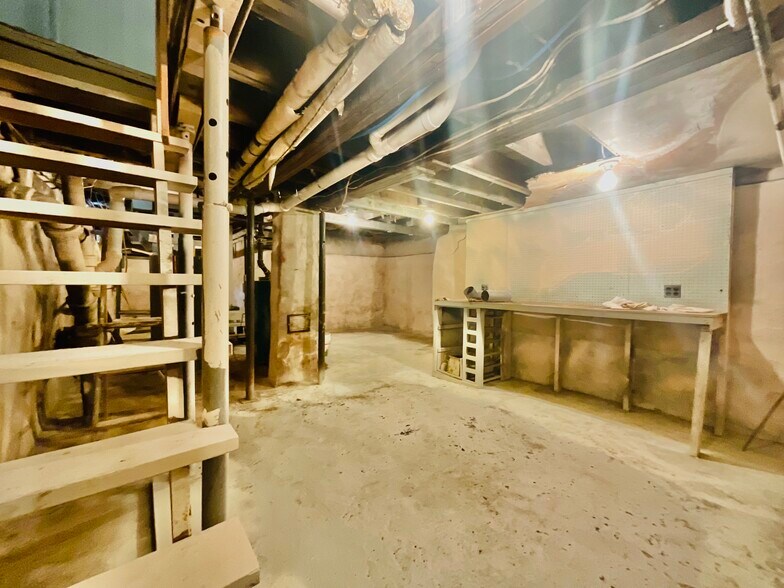 More Photos Of 334 Columbus Ave, Pittsfield Warehouse For Sale