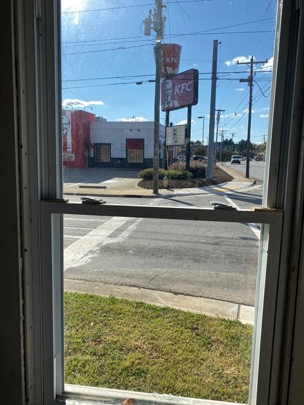 More Photos Of 103 E Harrison St, Reidsville Office For Sale