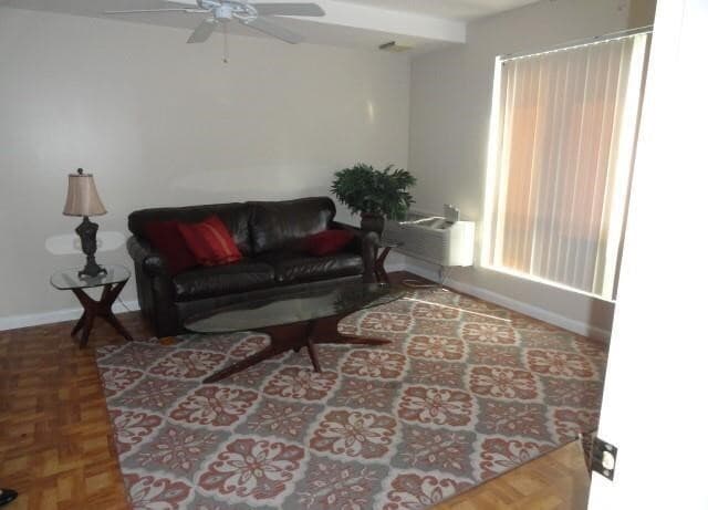 More Photos Of 567 Vauxhall St, Waterford Medical For Sale