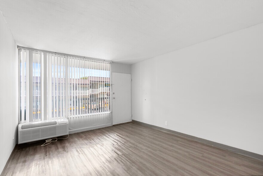 More Photos Of 855 Louisville Rd, Frankfort Apartments For Sale