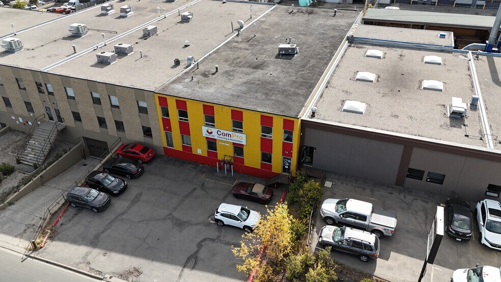 More Photos Of 323 41st Ave NE, Calgary Industrial For Sale