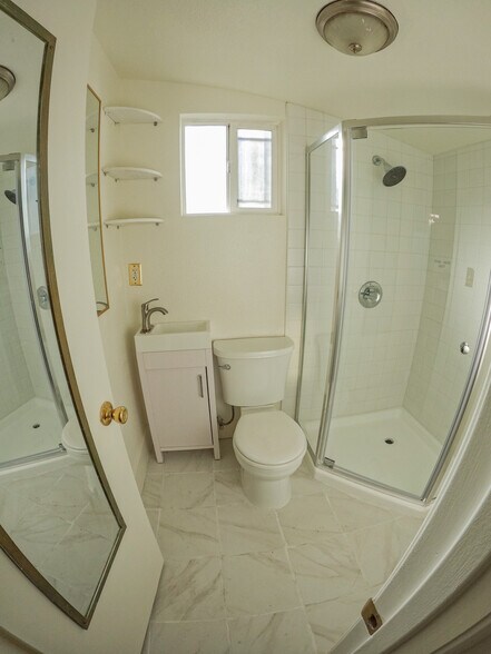 More Photos Of 7421-7425 La Jolla Blvd, Ln, La Jolla Apartments For Sale