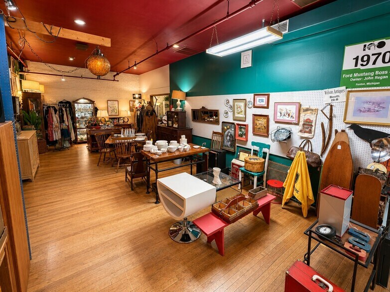 More Photos Of 123 S Union St, Traverse City Freestanding For Sale