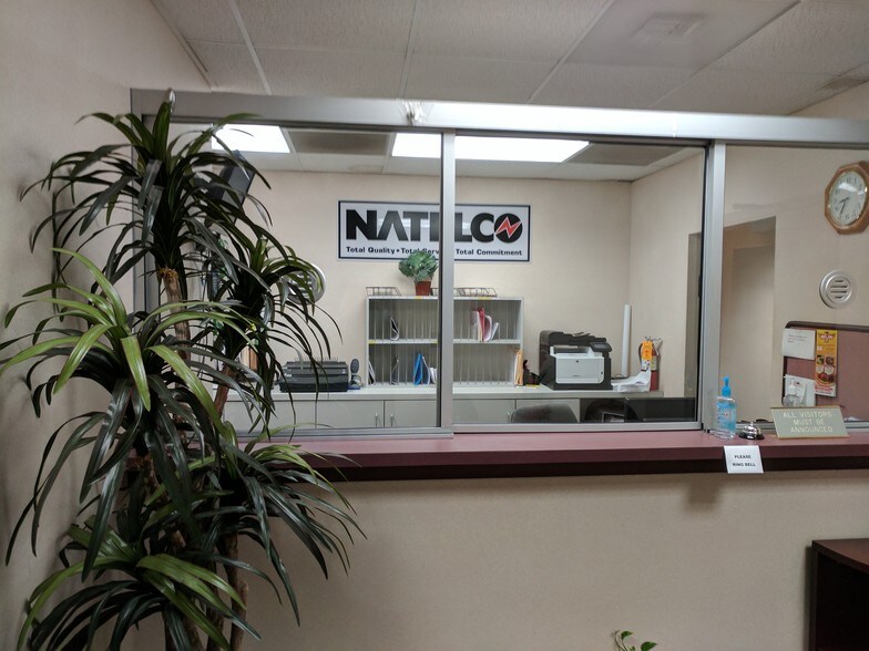 More Photos Of 110-120 W Hampton Ave, Capitol Heights Flex For Lease
