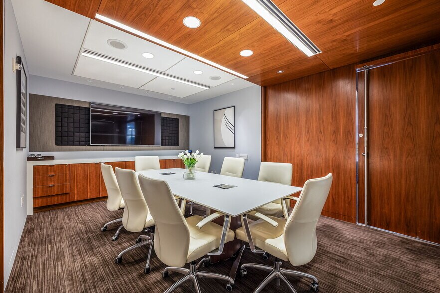 More Photos Of 1140 Avenue of the Americas, New York Coworking Space