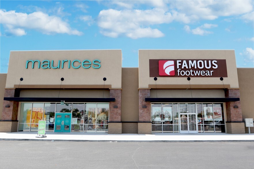 More Photos Of 801-811 W Pierce St, Carlsbad Department Store For Sale