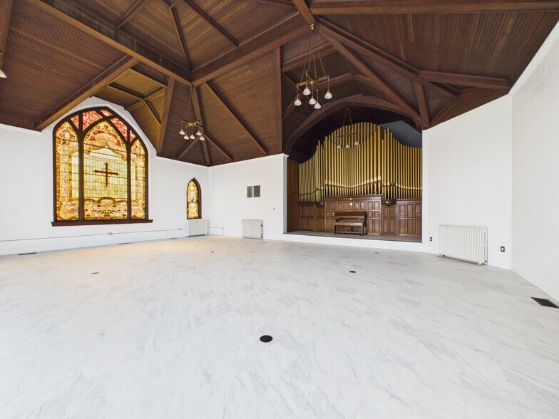 More Photos Of 220 E 6th St, Minden Office Residential For Sale