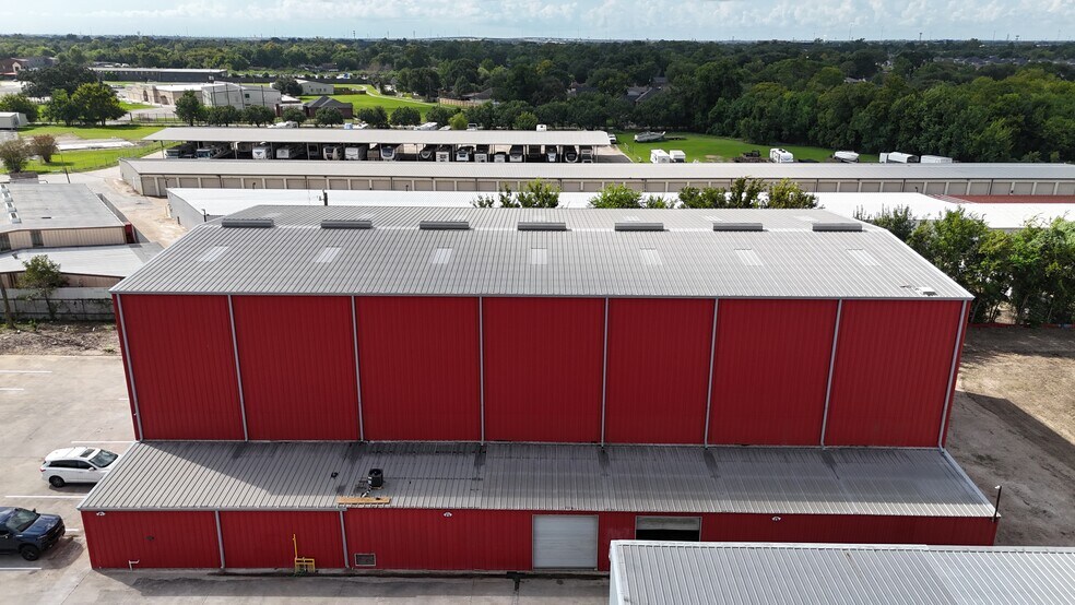 More Photos Of 8714 Galveston Rd, Houston Warehouse For Sale