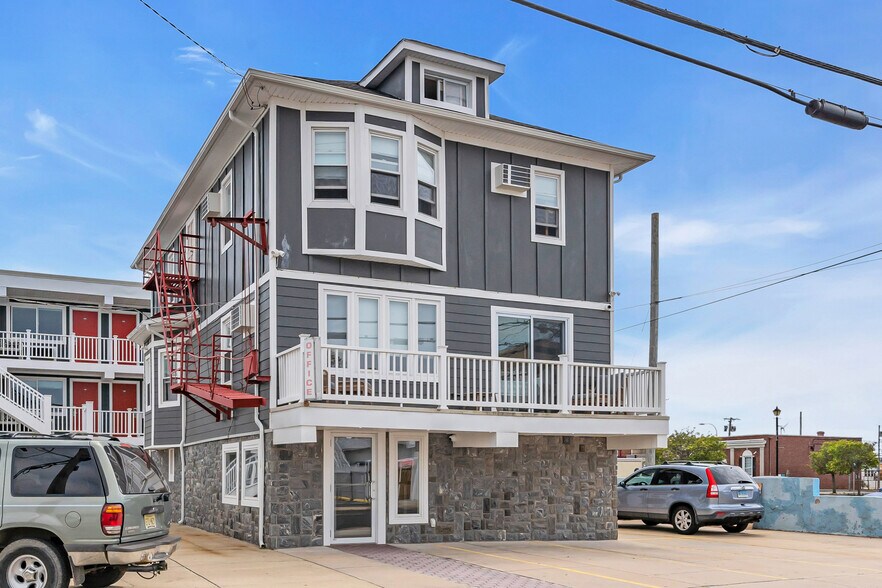Primary Photo Of 61 Sumner Ave, Seaside Heights Hotel For Sale