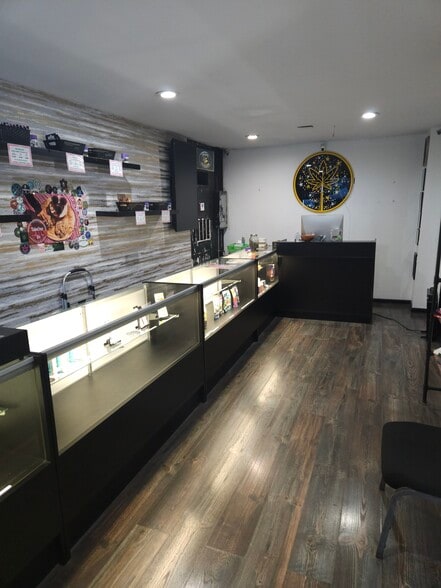 More Photos Of 4210 E 11th St, Tulsa Freestanding For Sale