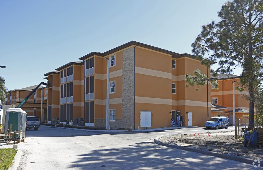 More Photos Of High-CAP Retirement Home, Venice Congregate Senior Housing For Sale