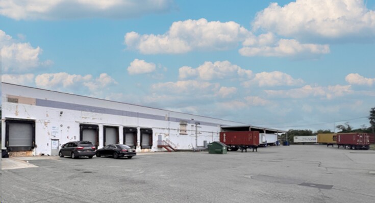 More Photos Of 140 South Ave, South Plainfield Warehouse For Lease