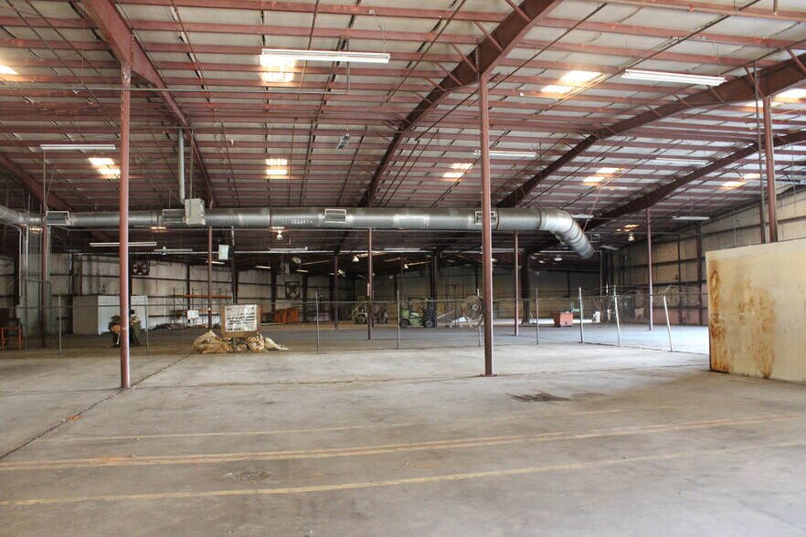 More Photos Of 7340 Bellwood Rd, Ackerman Industrial For Sale