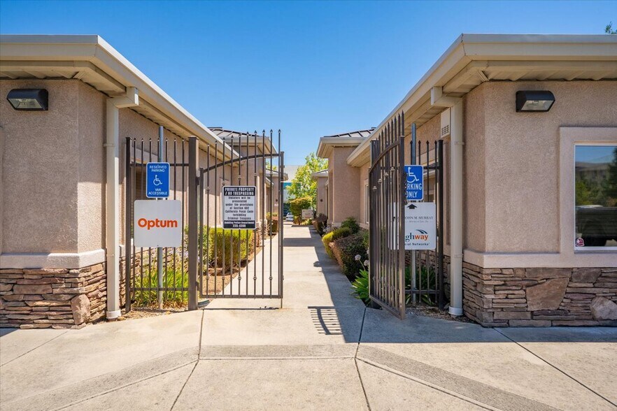 More Photos Of 2155 Larkspur Ln, Redding Office For Sale