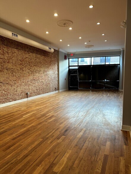 More Photos Of 209 York Rd, Jenkintown Restaurant For Lease