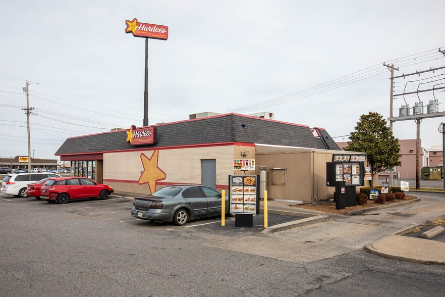 More Photos Of 5104 Hinkleville Rd, Paducah Restaurant For Sale