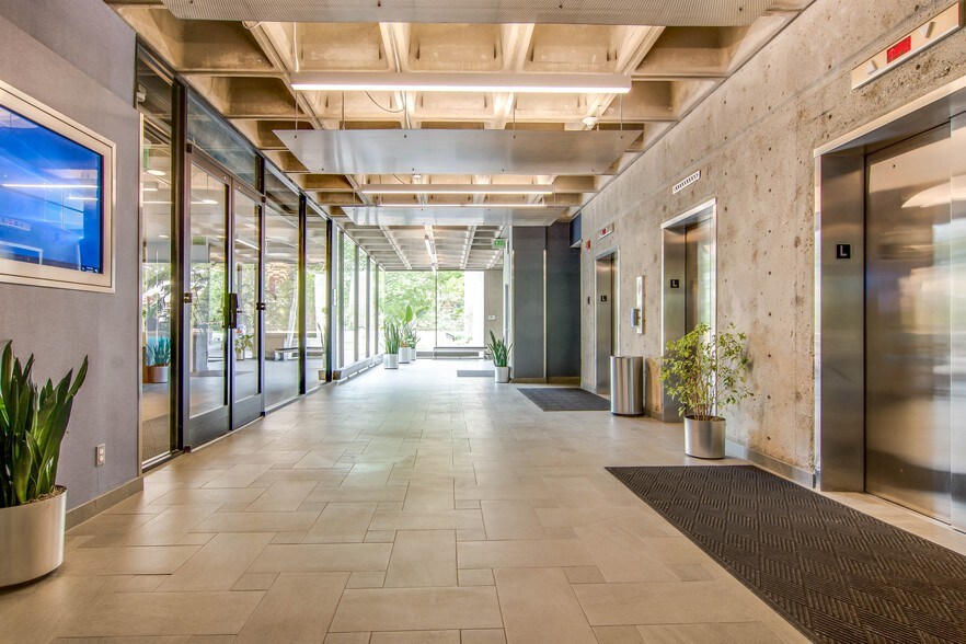 More Photos Of 420 E South Temple, Salt Lake City Office For Lease