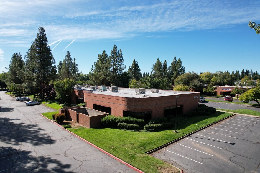 More Photos Of 10690 White Rock Rd, Rancho Cordova Office For Lease