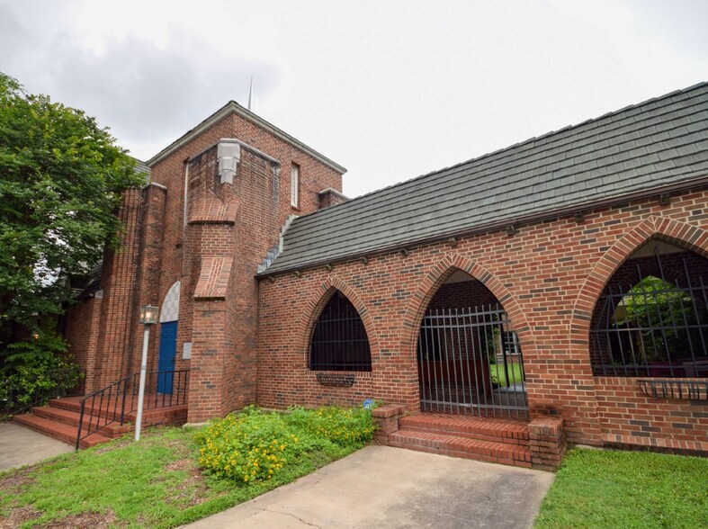 More Photos Of 201 W 4th St, North Little Rock Religious Facility For Lease