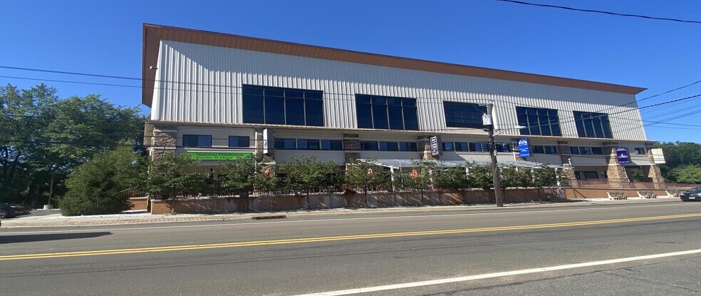 Primary Photo Of 517 River Dr, Garfield Freestanding For Lease